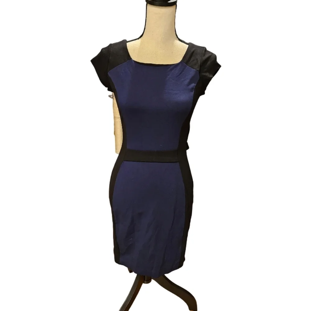 Slate & Willow Cap Sleeve Blue and Black Color Block Dress - Picture 5 of 10